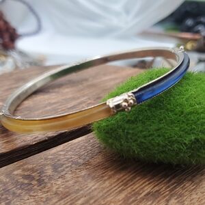 Elegant Blue and Gold Tone Bangle Bracelet B3424
